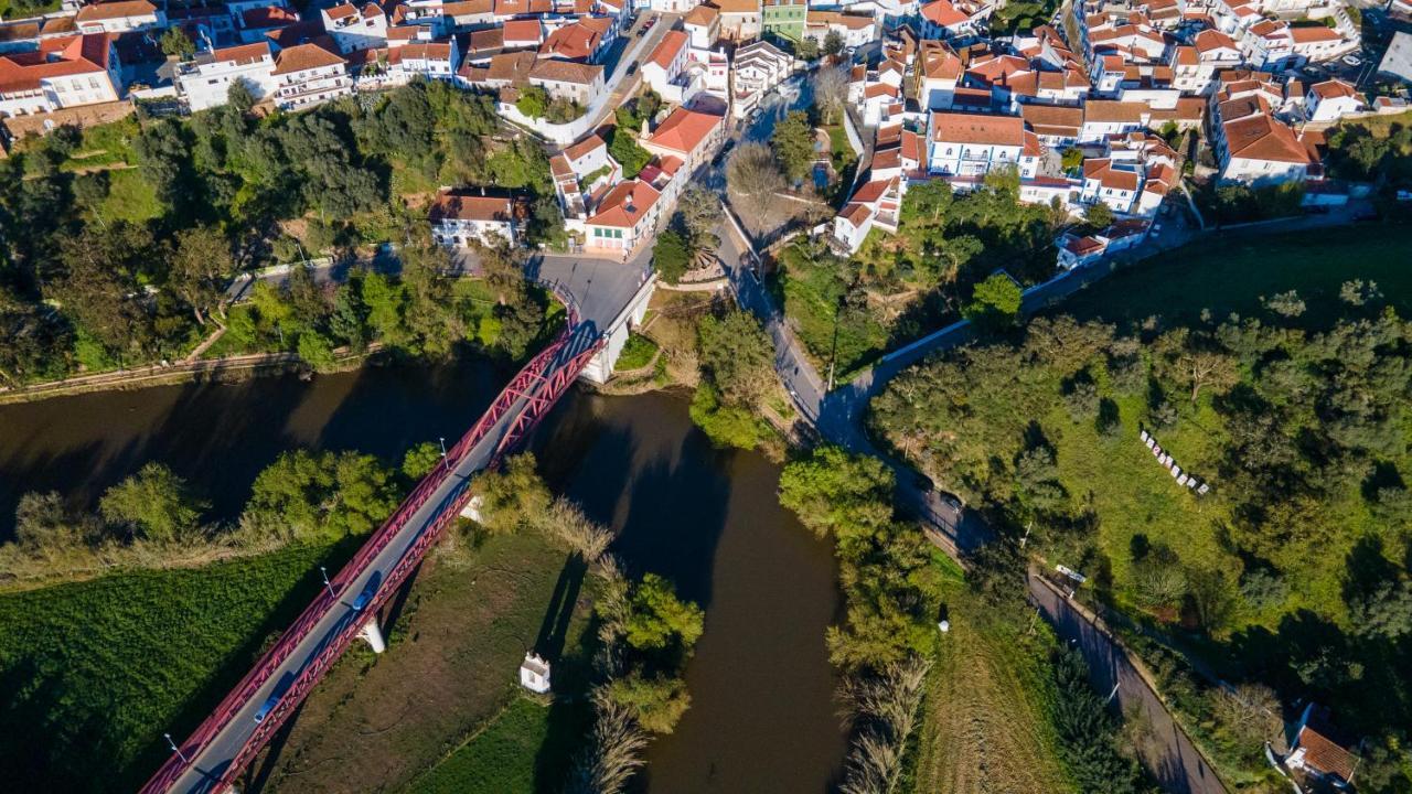 Romantic Riverside Retreat Одемира Экстерьер фото